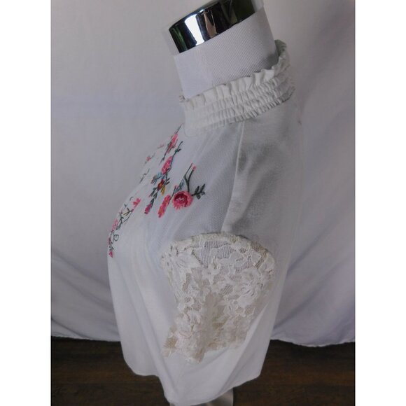 Time and Tru Embroidered Blouse M White Boho Cottagecore Lace - Picture 5 of 16